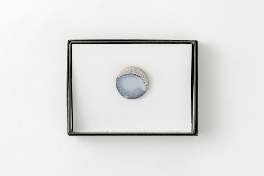 Shiraiwa-yaki Brooches by MEMENTOS