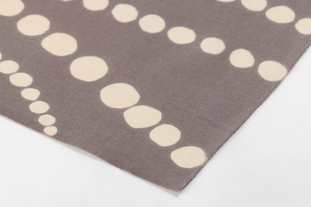 Design for Chusen No.4 (Small Dots Move Around) Light Grey