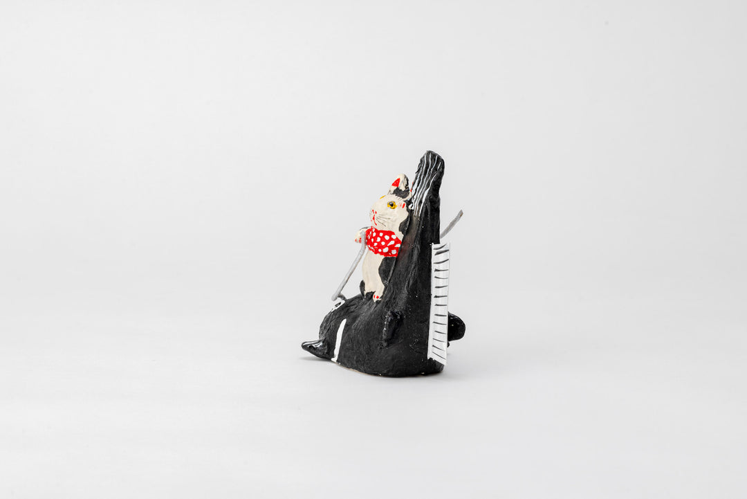 Catfish and Lucky Cat