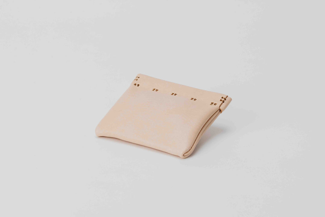 Deer Veg-Tan Leather Squeeze Coin Purse