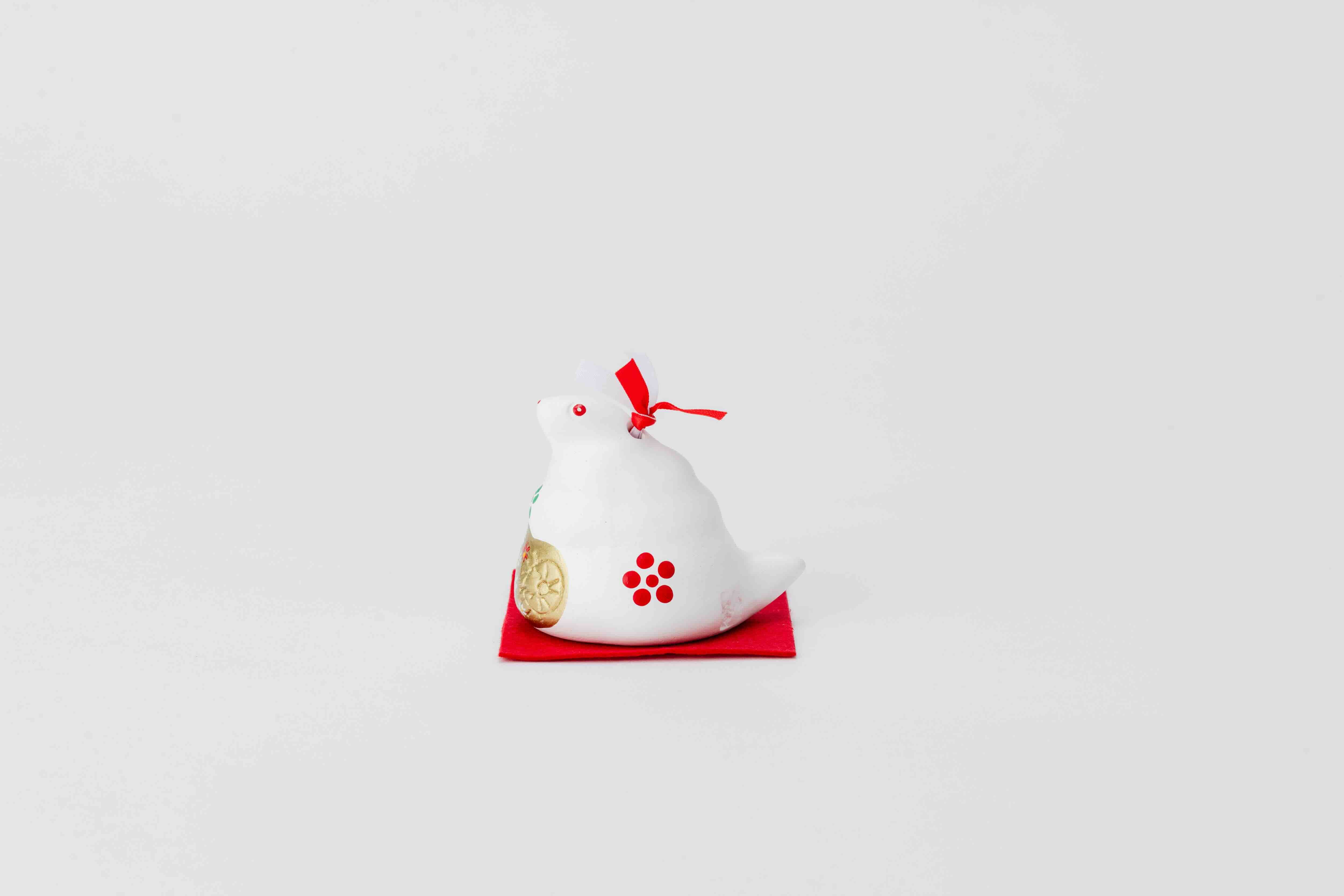 小物 FROM JAPAN 古典柄 お振袖 白地系 絹100％（未仕立て品）仮絵羽 振袖