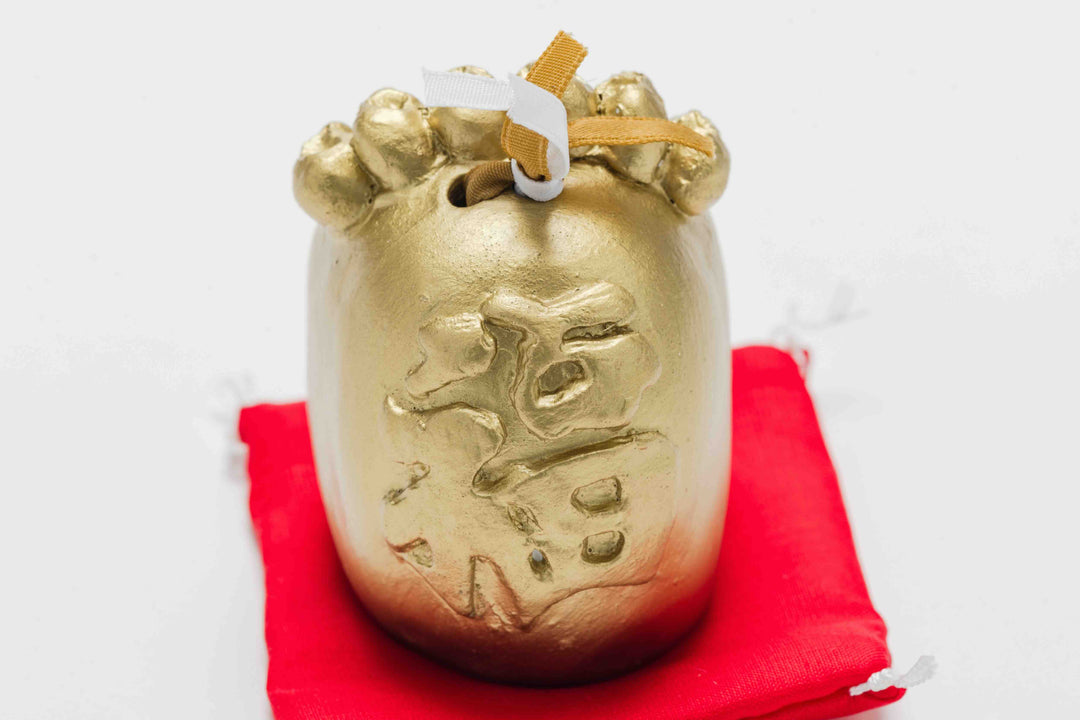 Fuku Daruma Dorei (Clay Bell) with Skull