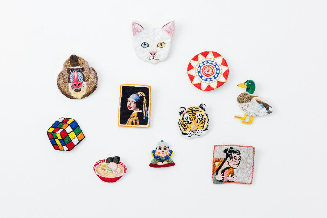 Vermeer/Hand-Embroidered Brooch