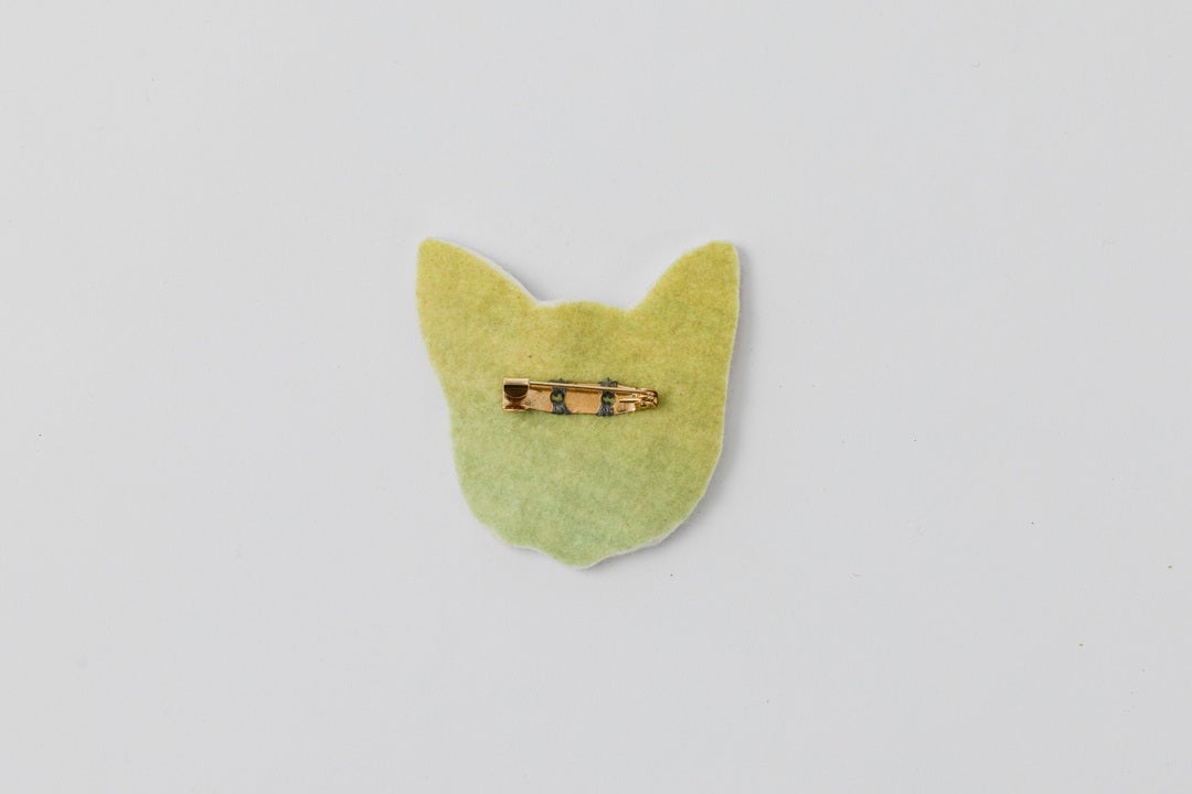 Cat/Hand-Embroidered Brooch