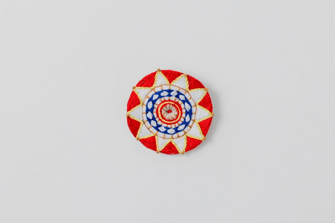 Shan-shan Umbrella/Hand-Embroidered Brooch