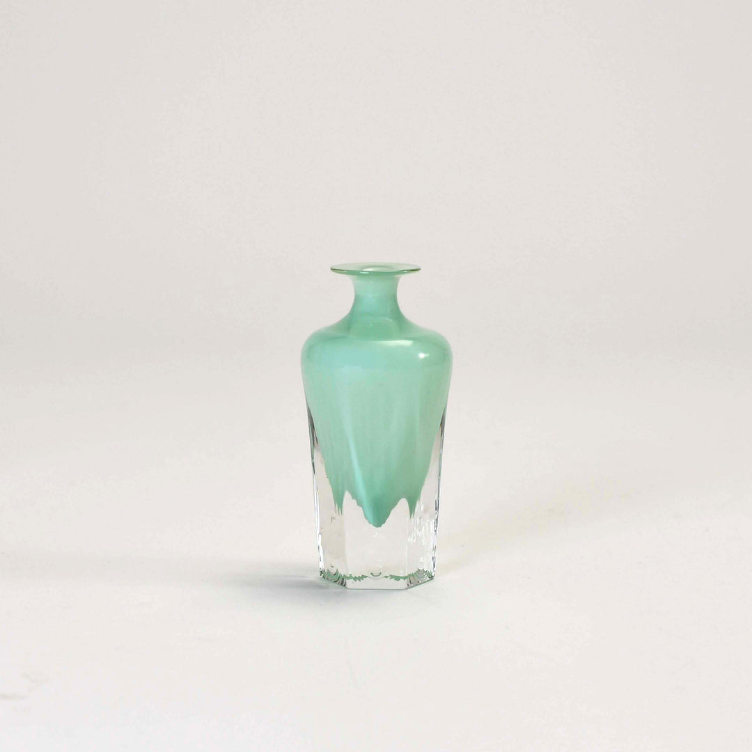 Toyama Iconic Yakubin Single Flower Vase