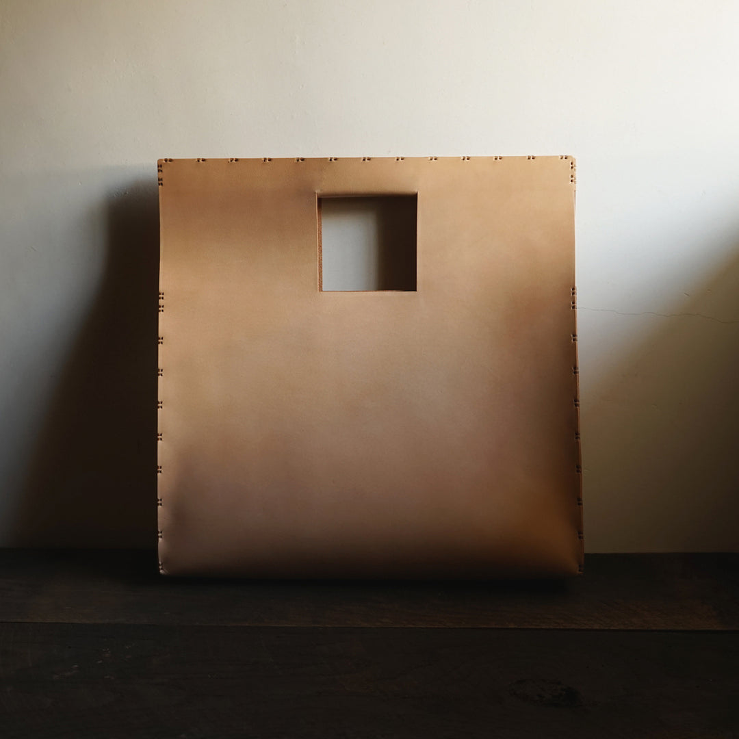 [Made to Order] Steer Hide Veg-Tan Leather Square Bag