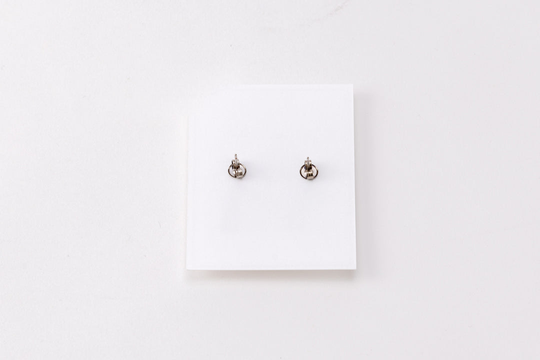 Shiraiwayaki Circle Earrings with Chain